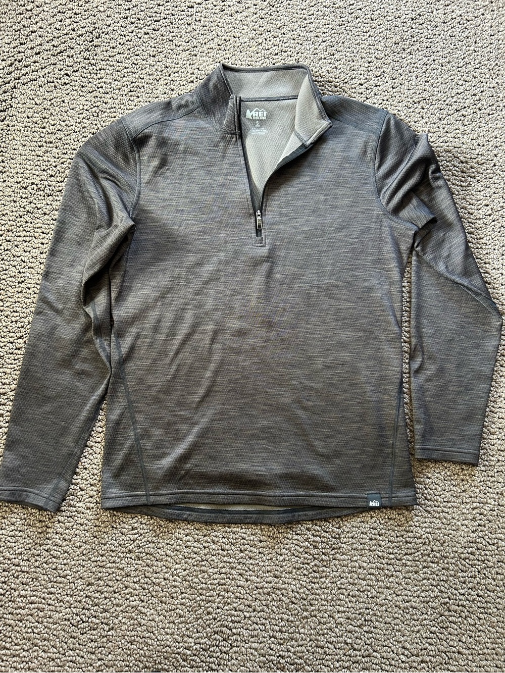 REI Men’s Charcoal Grey Quarter-Zip Lightweight Pullover